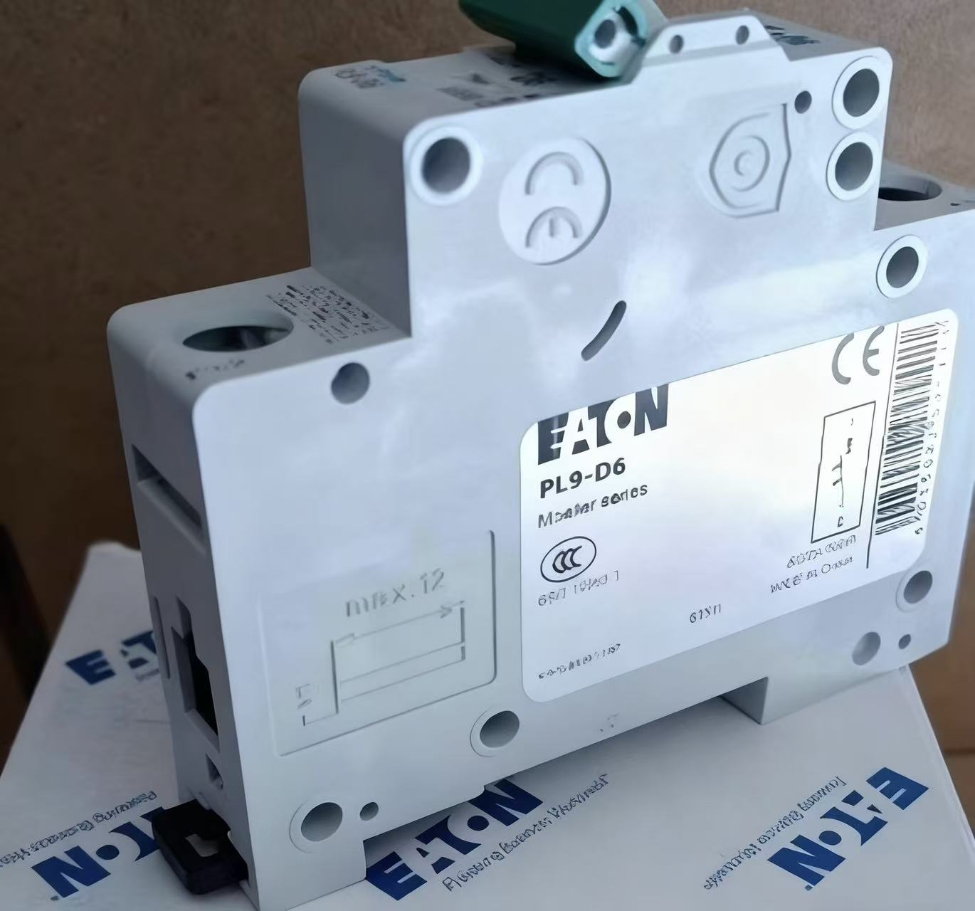 EATON伊頓刀片、玻璃管式斷路器和二極管CB185P-100